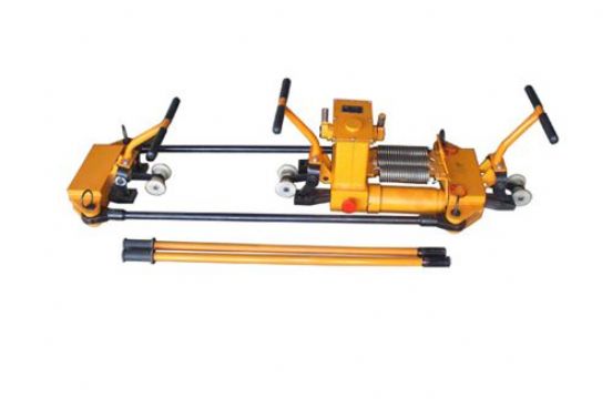 點擊查看詳細(xì)信息<br>標(biāo)題：YTF-400Ⅱ型液壓軌縫調(diào)整器 閱讀次數(shù)：1979