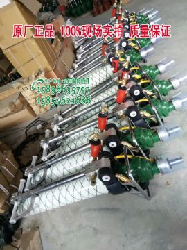 點(diǎn)擊查看詳細(xì)信息<br>標(biāo)題：發(fā)往山西太原MQT-120/2.3氣動(dòng)錨桿鉆機(jī)及配件 閱讀次數(shù)：2001